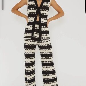 NWOT Crochet Black/Ivory Striped vest/pants,size small.boho,beach,swim cover